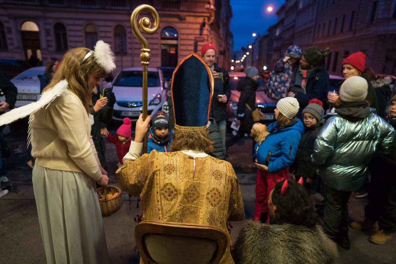 Mikuláš před Okem