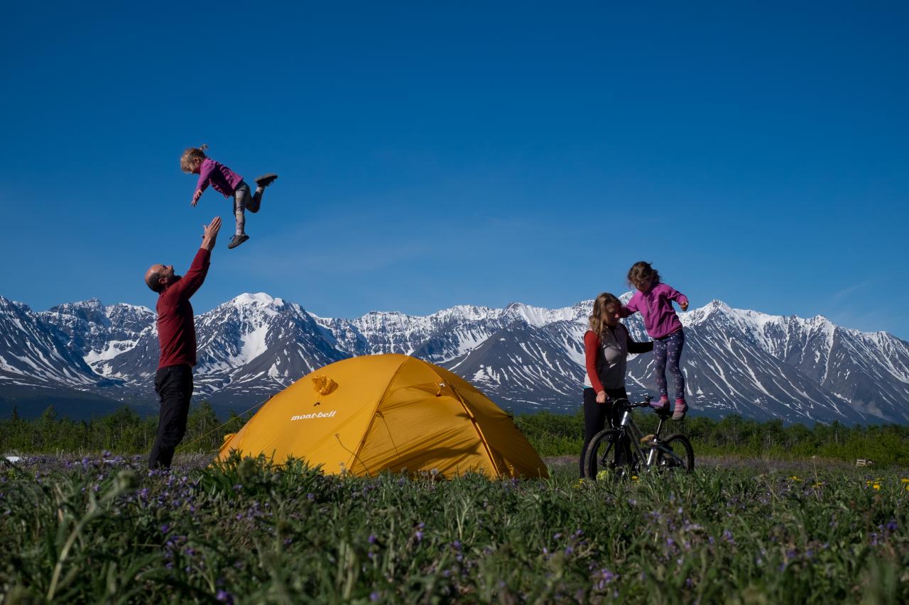 13 let na kolech, 2 dcery narozené cestou | Céline a Xavier Pasche