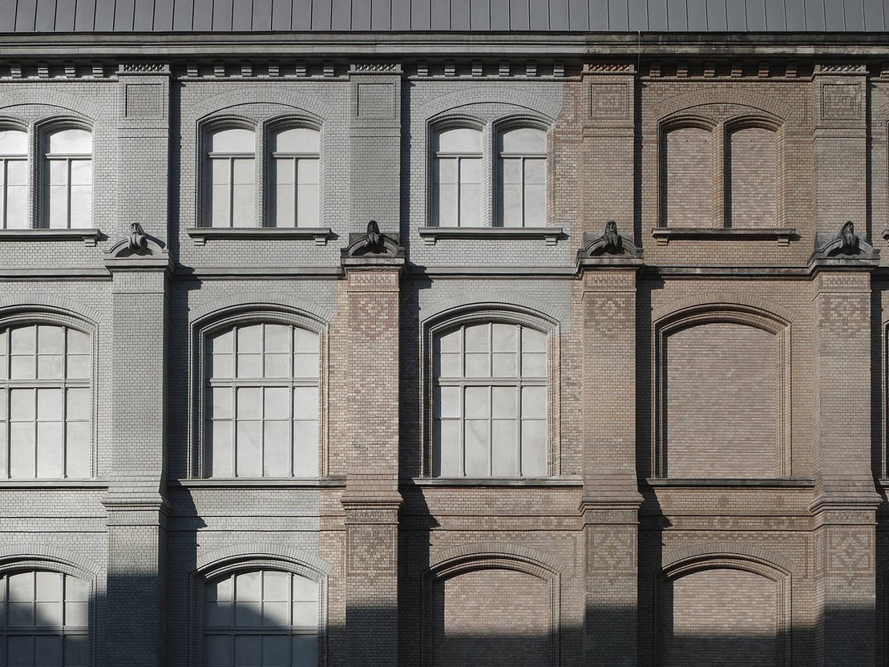 KONEČNĚ! | Roger Diener