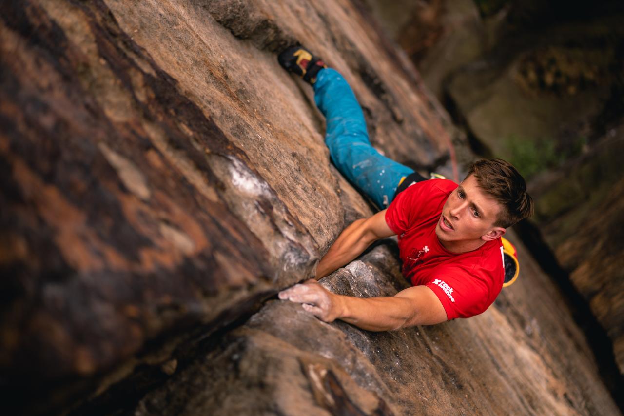 Prvovýstupy napříč nejdivočejšími horami světa