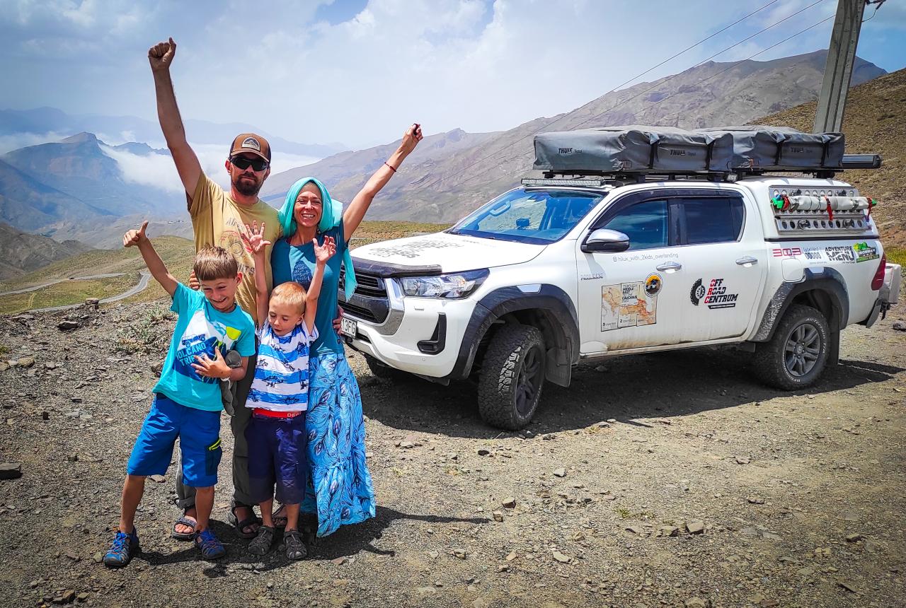 Offroad s dětmi přes Irák, Írán a Arménii do Gruzie