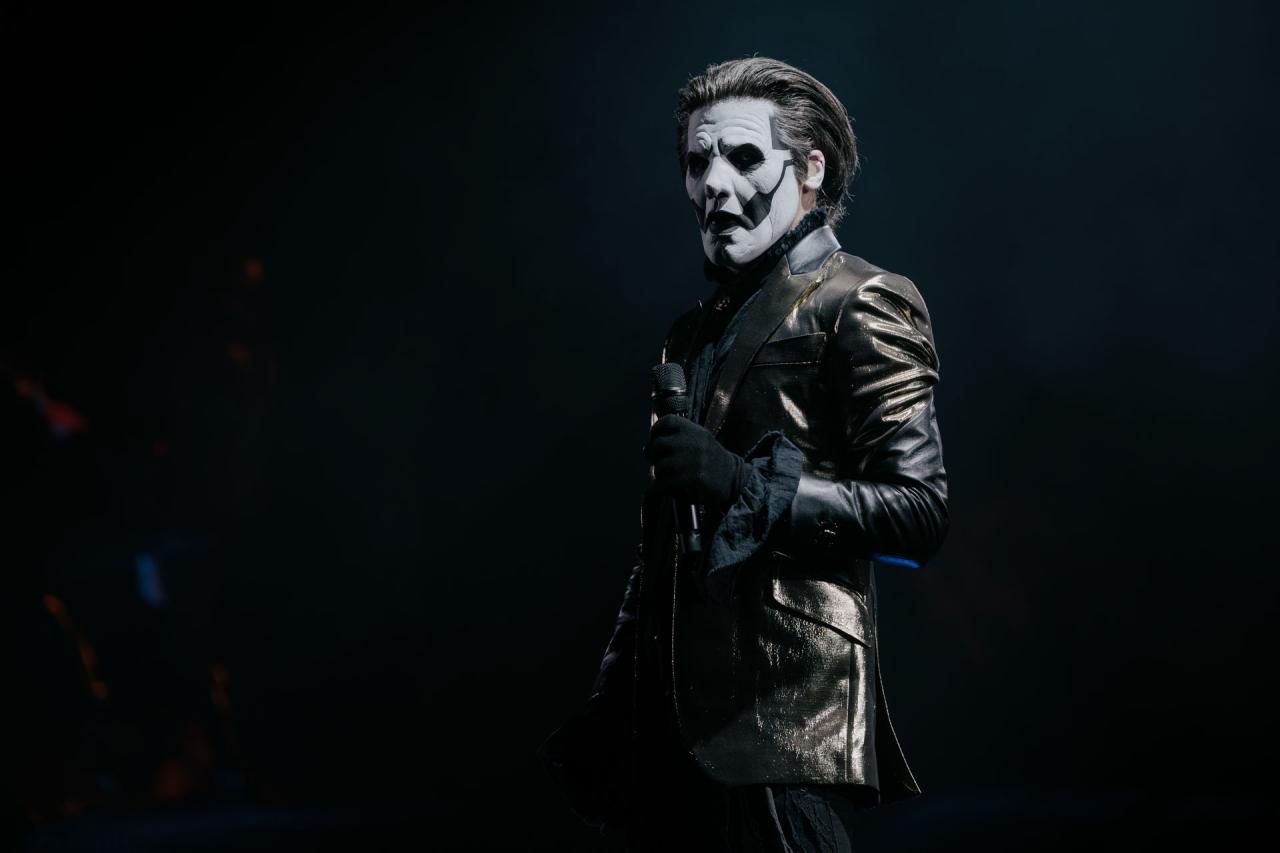 GHOST: RIGHT HERE RIGHT NOW