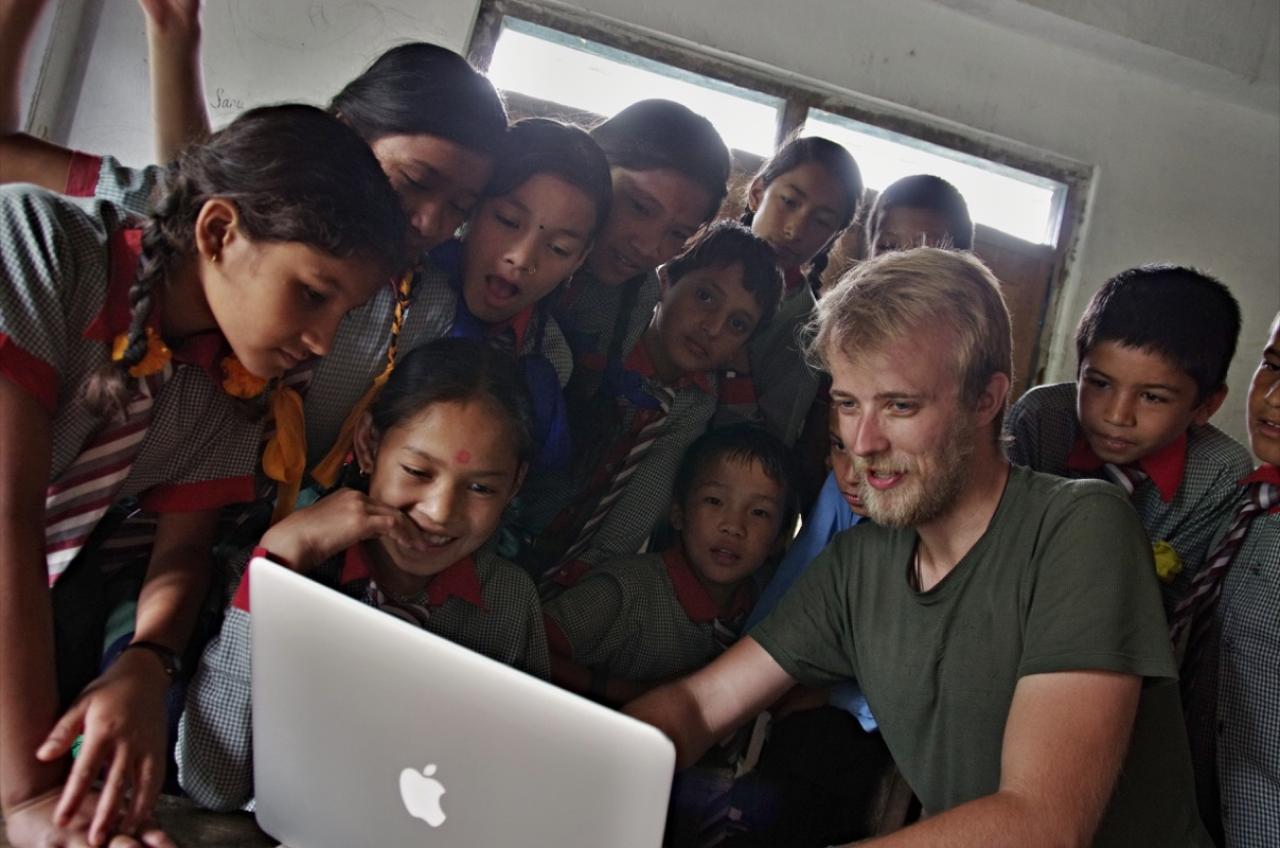 Ladislav Zibura - Pěšky mezi buddhisty a komunisty