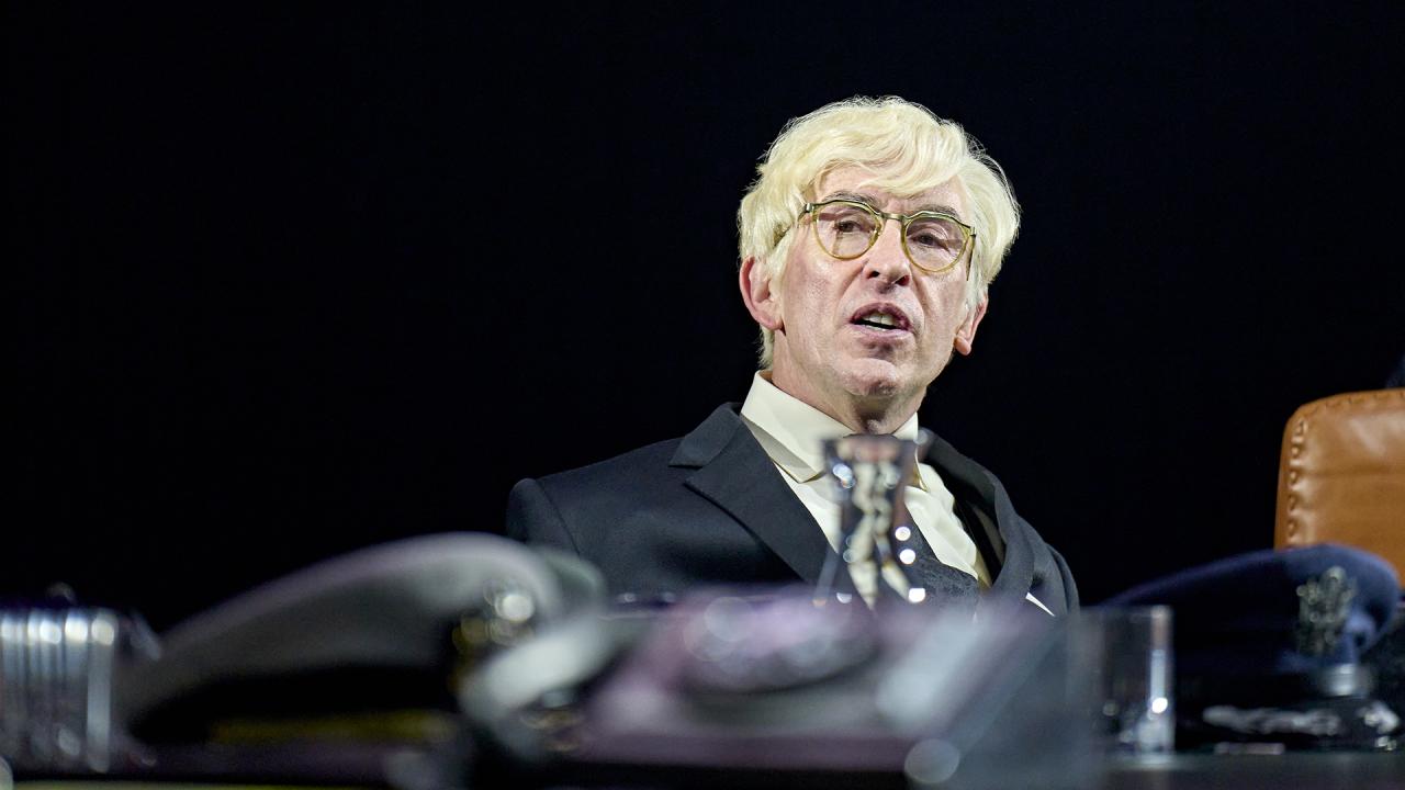 Dr. Divnoláska | NT Live