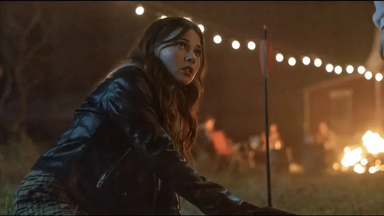 Klaun v kukuřičném poli